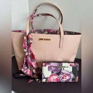 Betsey Johnson xozaria Floral Pink Tote Bag and Wallet Set BNWOT